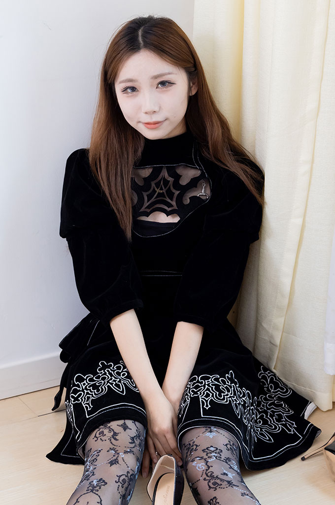 W344-高跟鞋、薄黑丝、丝带